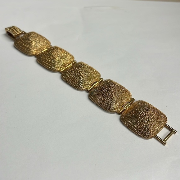 Vintage Goldplated Dome 7” Chunky Bracelet - Picture 1 of 14